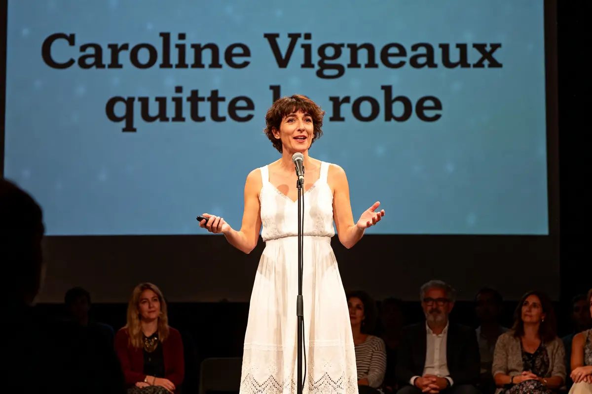 Caroline Vigneaux quitte la robe : spectacle, streaming et replay